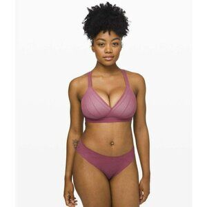 Lululemon Awake to Lace Bra Plumful / Smoky Blush Size 34DD EUC